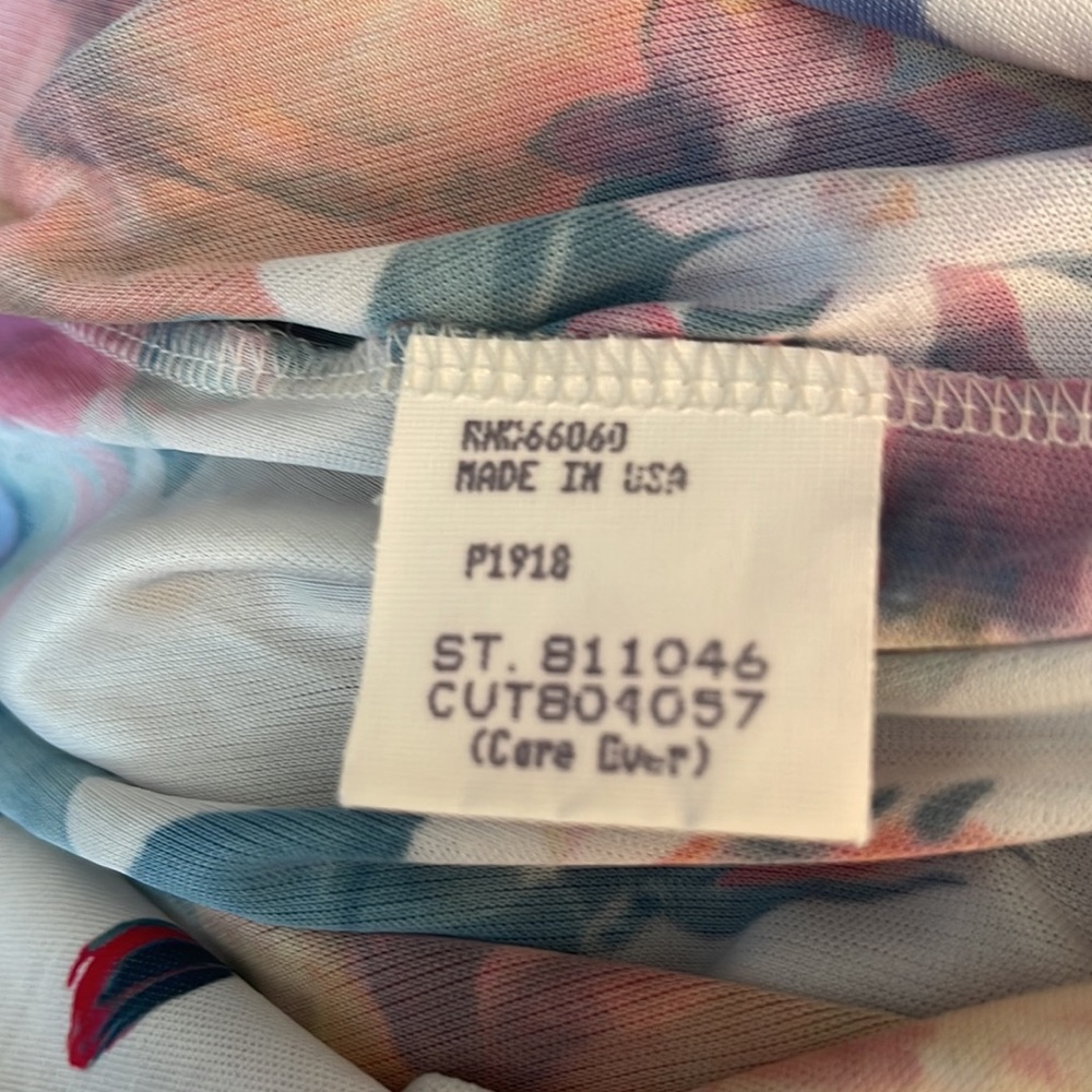 Parallel rayon floral top size L. No evidence this was ever worn! - Picture 5 of 6